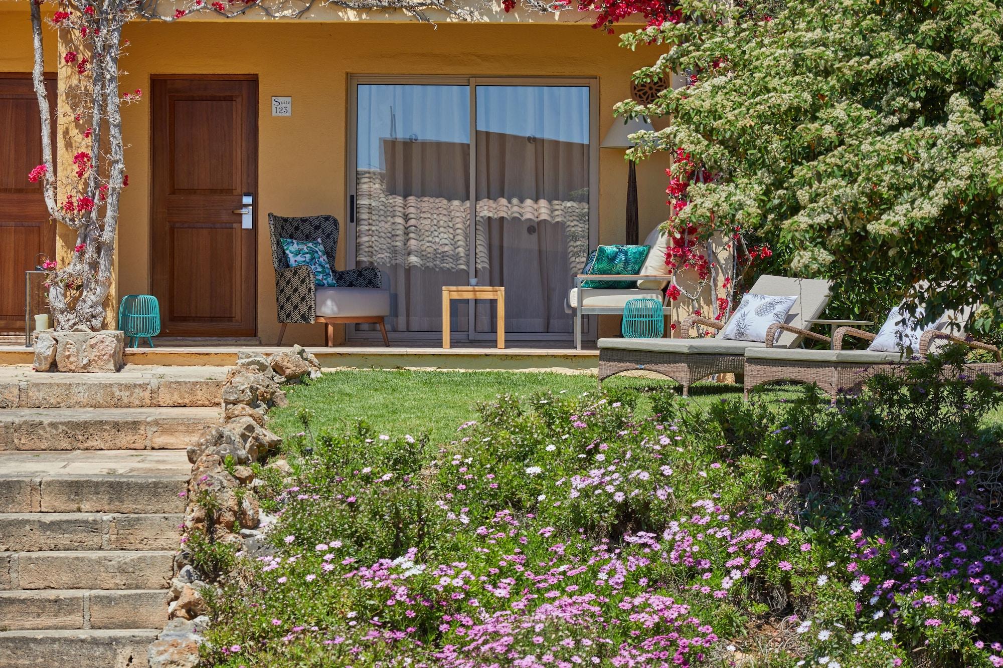 Pula Suites Boutique Resort Son Servera  Extérieur photo