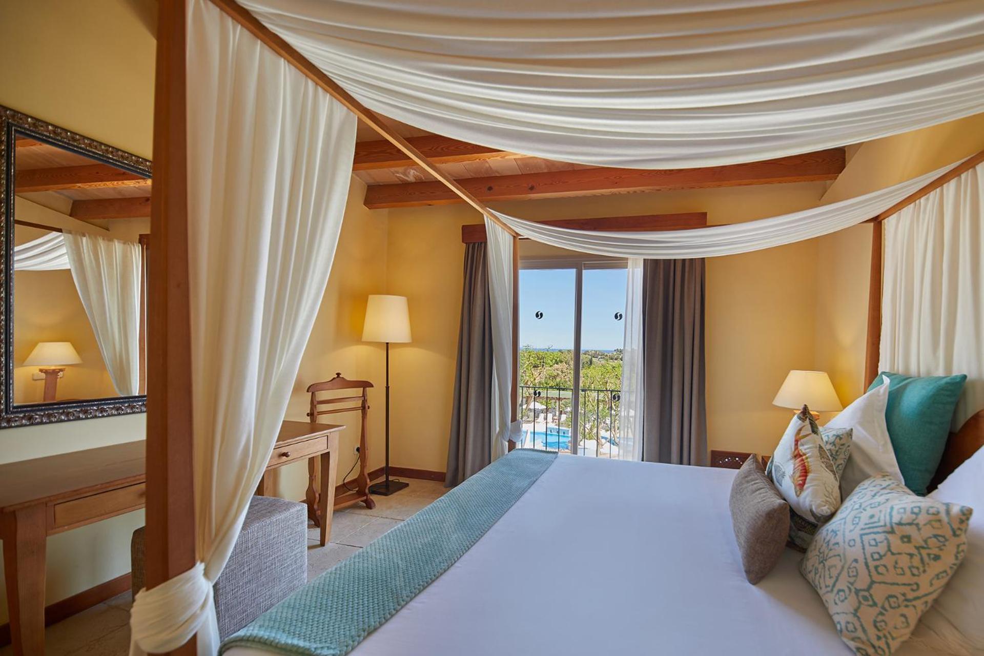 Pula Suites Boutique Resort Son Servera  Extérieur photo